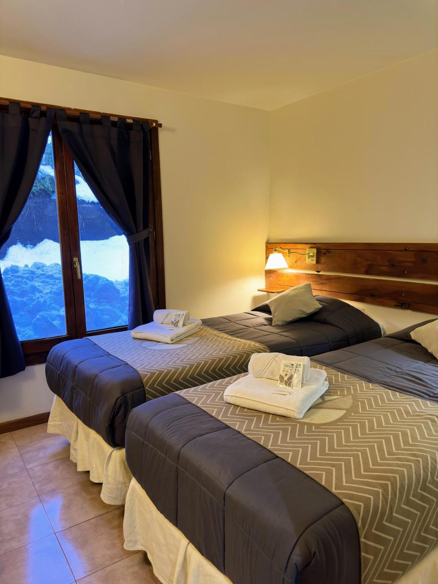 Posada Del Cipres Villa La Angostura Bagian luar foto
