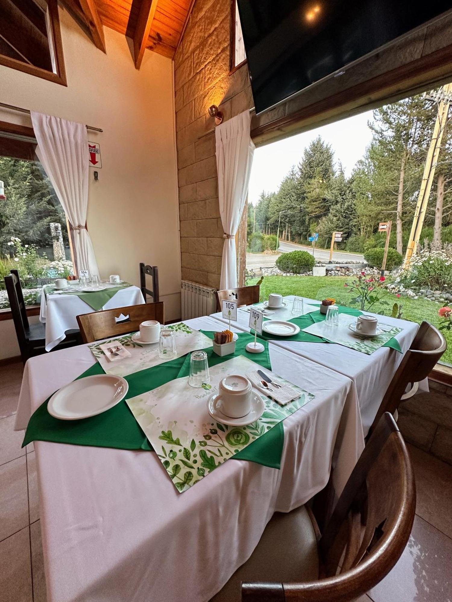 Posada Del Cipres Villa La Angostura Bagian luar foto