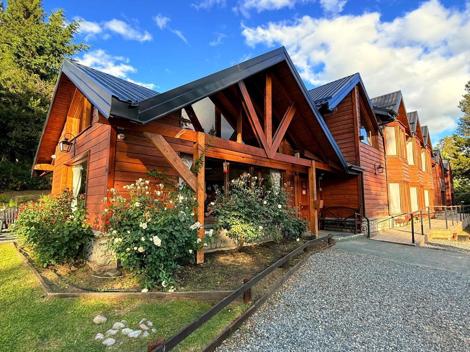 Posada Del Cipres Villa La Angostura Bagian luar foto
